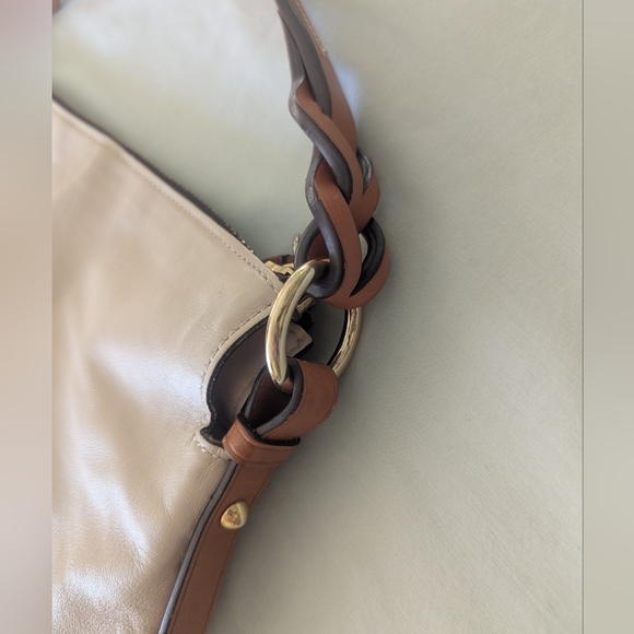 Dooney & Bourke Large Cream Leather Hobo Shoulder Bag - Picture 6 of 16